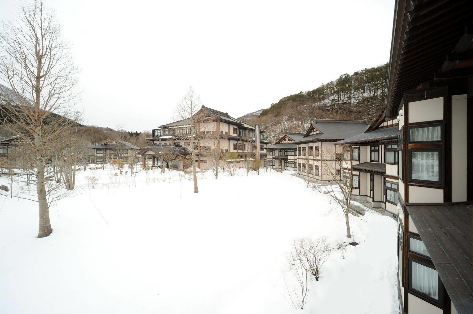 Yukaen Hotel Hanamaki Exterior photo